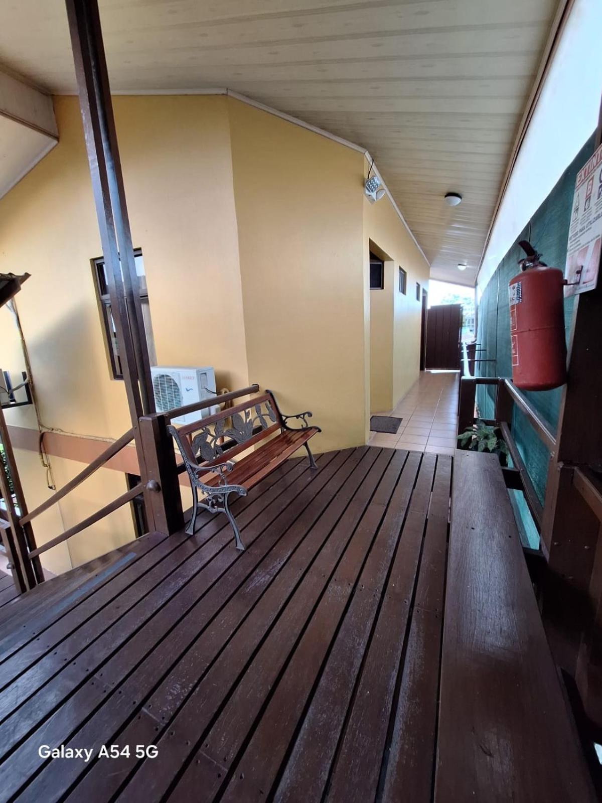 Iris Arenal Hotel Ла Фортуна Экстерьер фото