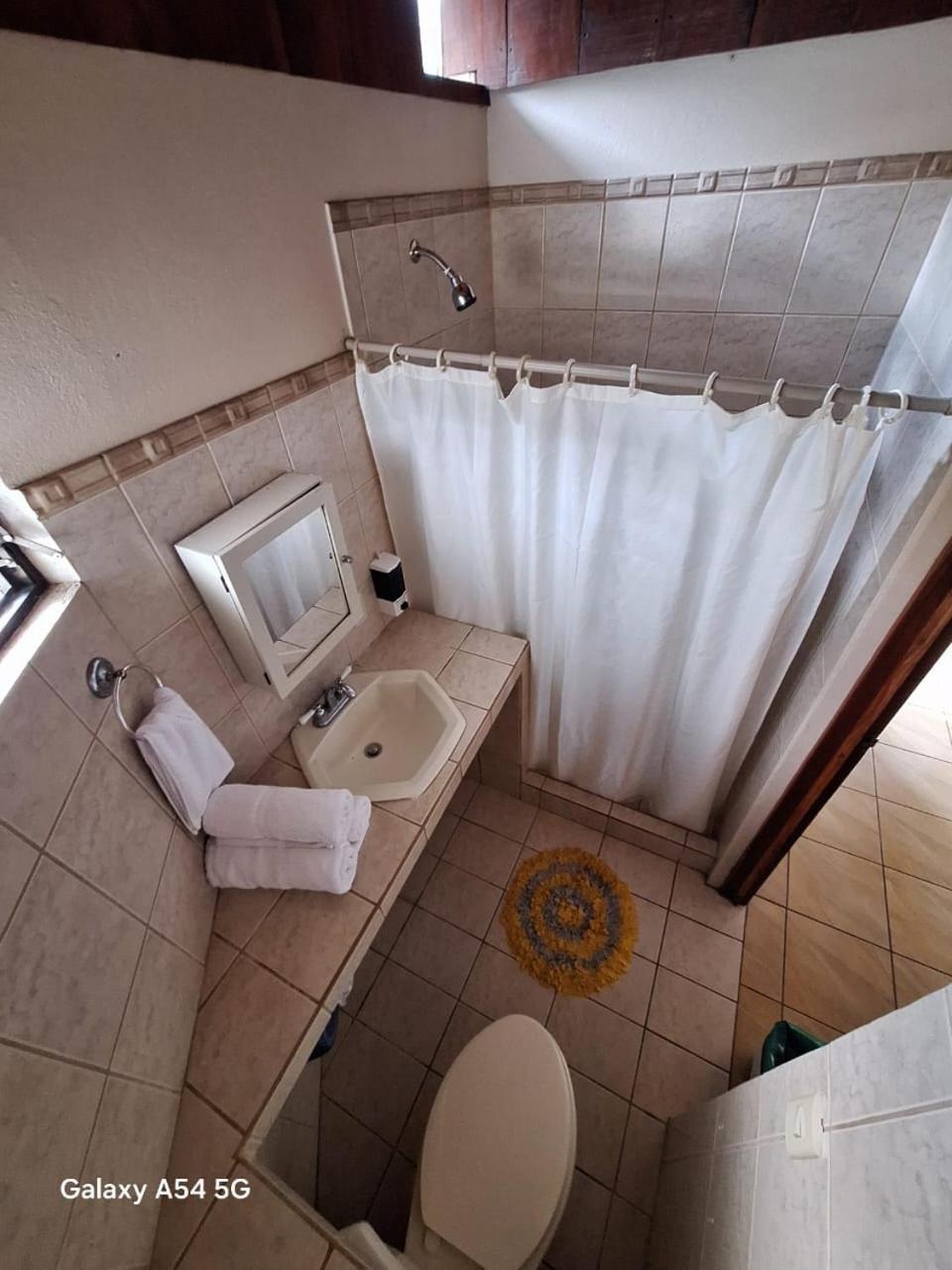 Iris Arenal Hotel Ла Фортуна Экстерьер фото